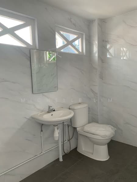 Kampong Glam Shop House, 660 North Bridge Road, 8,108 sqft, Shop / Shophouse For Rent, by Michelle Lim, 500119806 - Bathroom - CommercialGuru.com.sg
