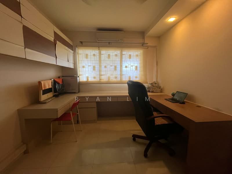 916 Jurong West Street 91, 916 Jurong West Street 91, 2 Bedrooms, 785 sqft, HDB Flat For Sale, by Ryan Lim, 500119858 - Study - PropertyGuru.com.sg