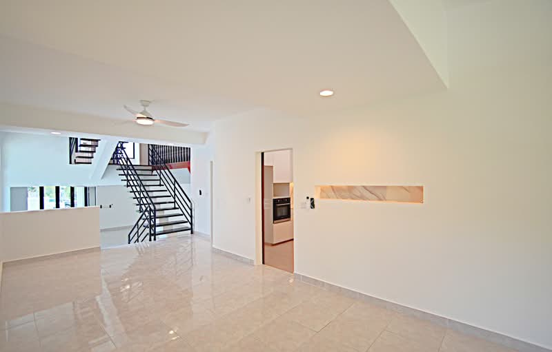 Newly Refurbished! Compellingly Priced! Grab It Now!, Clementi Crescent, 3 Bedrooms, 2,900 sqft, Semi-Detached House For Rent, by Eddie Koh, 500119859 - Dining Room - PropertyGuru.com.sg