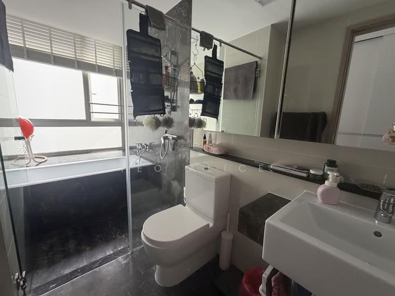 Flamingo Valley, 476 Siglap Road, 4 Bedrooms, 1,700 sqft, Condominium For Rent, by Teo Alice, 500119860 - Bathroom - PropertyGuru.com.sg