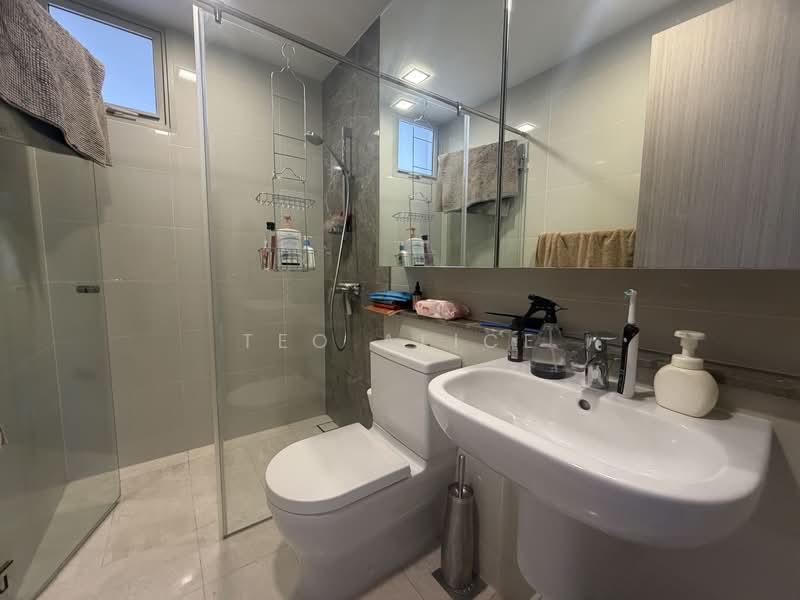 Flamingo Valley, 476 Siglap Road, 4 Bedrooms, 1,700 sqft, Condominium For Rent, by Teo Alice, 500119860 - Bathroom - PropertyGuru.com.sg