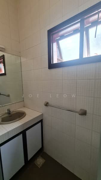 Villa Chancery, 39 Chancery Lane, 3 Bedrooms, 2,055 sqft, Condominium For Sale, by Joe Leow, 500119861 - Master Bathroom - PropertyGuru.com.sg