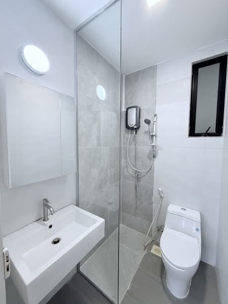 Eastpoint Green, 1 Simei Street 3, 2 Bedrooms, 904 sqft, Condominium For Rent, by Ivan Chee 徐梓翔, 500119864 - Bathroom - PropertyGuru.com.sg