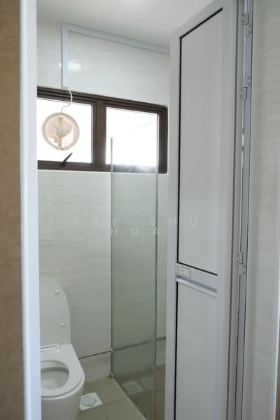 150 Simei Street 1, 150 Simei Street 1, 3 Bedrooms, 1,313 sqft, HDB Flat For Rent, by Yap Shu Hua, 500119865 - Bathroom - PropertyGuru.com.sg