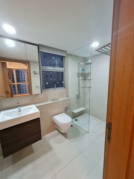 Prive, 37 Punggol Field, 3 Bedrooms, 883 sqft, Executive Condominium For Rent, by Melinda Choo, 500119867 - Master Bathroom - PropertyGuru.com.sg
