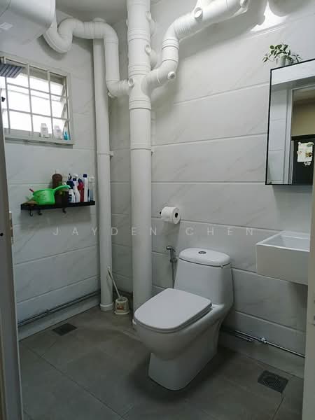 175A Punggol Field, 175A Punggol Field, 3 Bedrooms, 1,184 sqft, HDB Flat For Sale, by Jayden Chen, 500119868 - Bathroom - PropertyGuru.com.sg