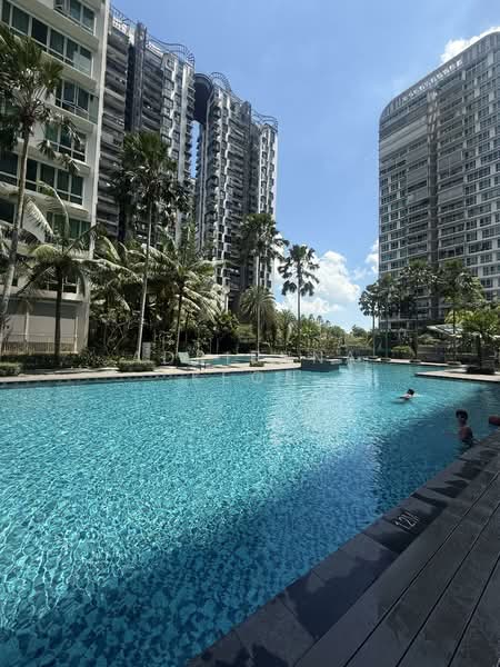 Tree House, 66 Chestnut Avenue, 3 Bedrooms, 1,152 sqft, Condominium For Sale, by Adrienna Keon, 500119870 - Exterior - PropertyGuru.com.sg