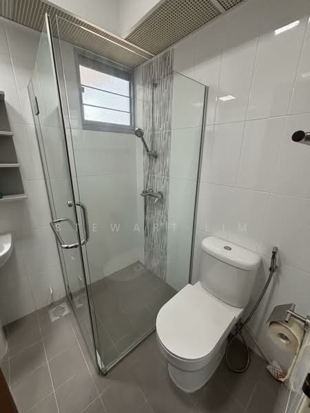 95C Henderson Road, 95C Henderson Road, 3 Bedrooms, 1,216 sqft, HDB Flat For Rent, by Stewart Lim, 500119882 - Bathroom - PropertyGuru.com.sg