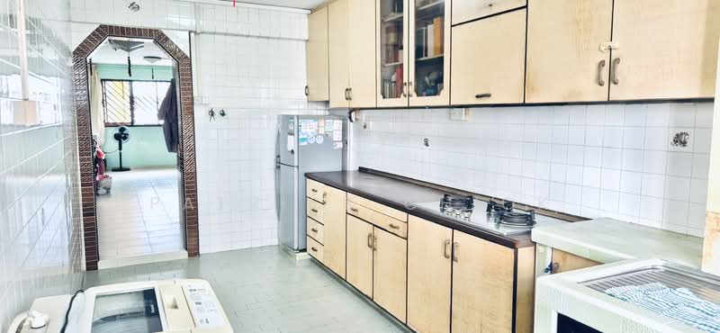 105 Bedok Reservoir Road, 105 Bedok Reservoir Road, 3 Bedrooms, 1,001 sqft, HDB Flat For Sale, by Patrick Chiok, 500119918 - Kitchen - PropertyGuru.com.sg