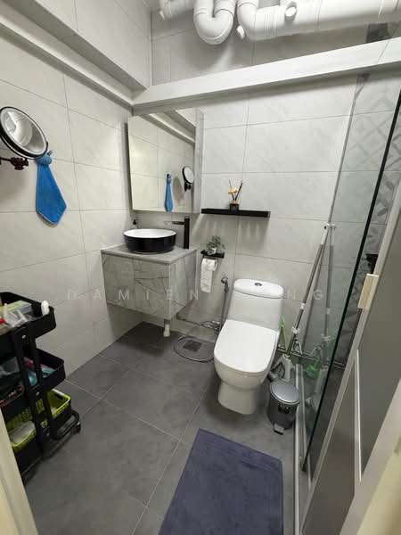 175A Punggol Field, 175A Punggol Field, 3 Bedrooms, 1,184 sqft, HDB Flat For Sale, by Damien Kong, 500119934 - Bathroom - PropertyGuru.com.sg