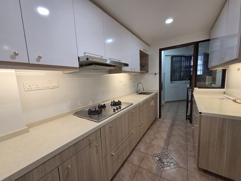 Eastvale, 35 Pasir Ris Drive 3, Room Rental, 120 sqft, Condominium For Rent, by Elaine Tay, 500119949 - Kitchen - PropertyGuru.com.sg