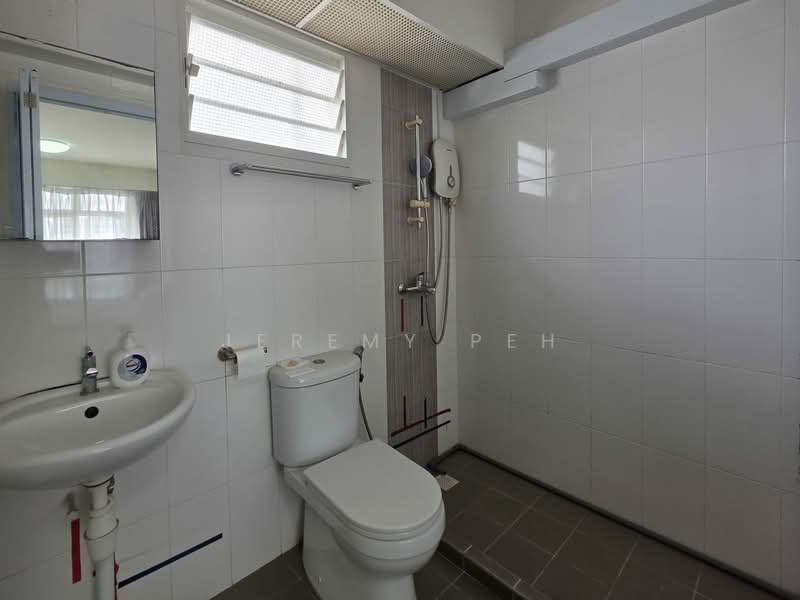 288C Compassvale Crescent, 288C Compassvale Crescent, 3 Bedrooms, 1,001 sqft, HDB Flat For Sale, by Jeremy Peh, 500119950 - Bathroom - PropertyGuru.com.sg