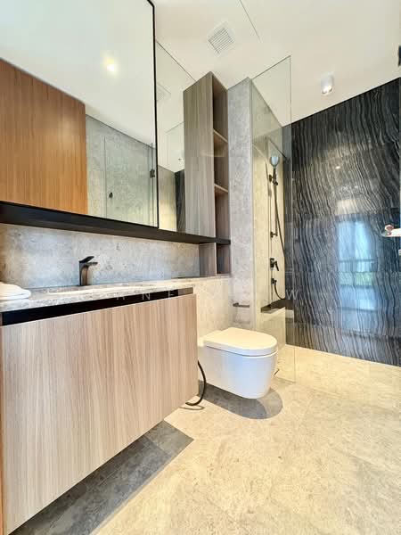 Grange 1866, 74 Grange Rd, 2 Bedrooms, 818 sqft, Condominium For Rent, by Kane Seow, 500119951 - Bathroom - PropertyGuru.com.sg