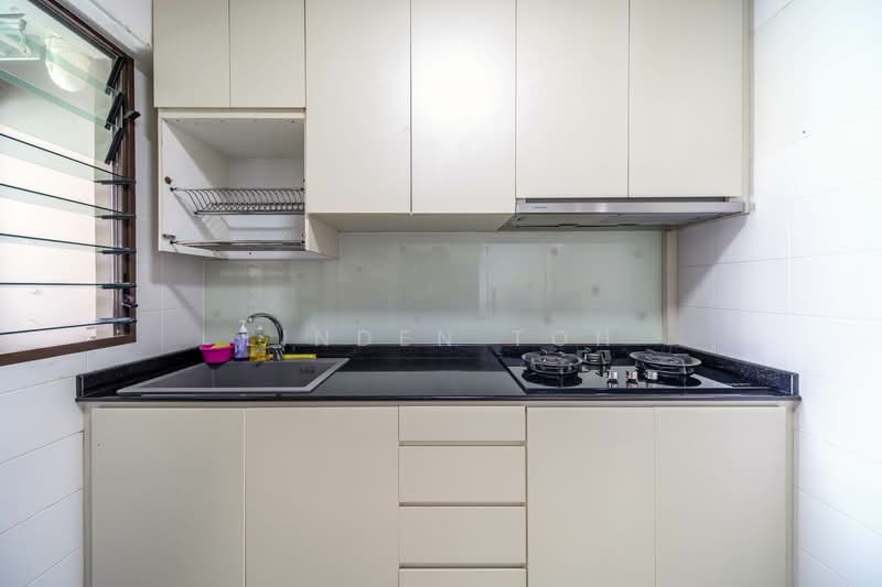 435C Fernvale Road, 435C Fernvale Road, 3 Bedrooms, 1,012 sqft, HDB Flat For Sale, by Linden Toh, 500119956 - Kitchen - PropertyGuru.com.sg