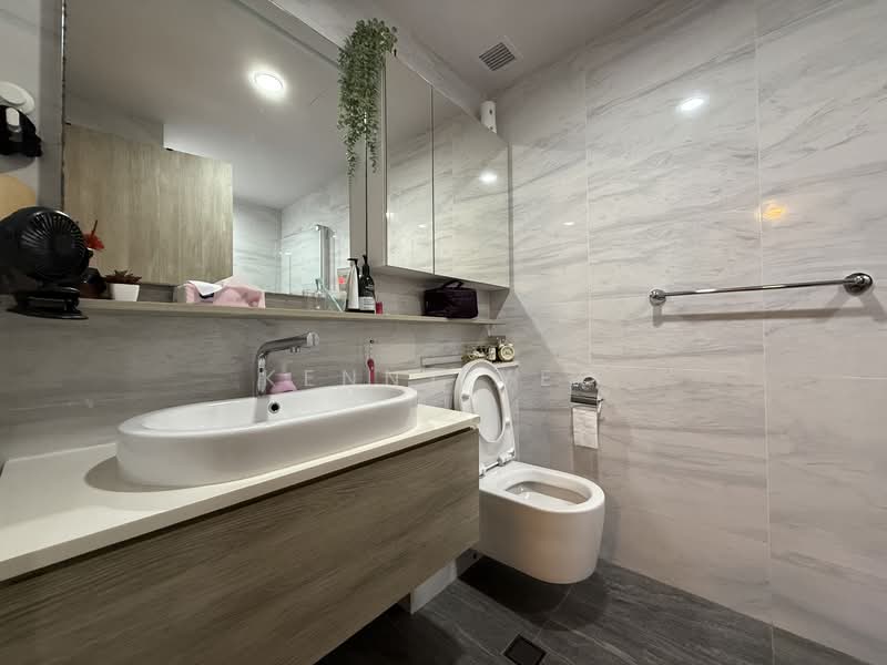 The Alps Residences, 101 Tampines Street 86, 3 Bedrooms, 1,066 sqft, Condominium For Rent, by Kenny Yeo, 500119971 - Bathroom - PropertyGuru.com.sg