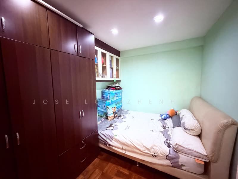370 Woodlands Avenue 1, 370 Woodlands Avenue 1, 3 Bedrooms, 1,119 sqft, HDB Flat For Sale, by Jose Loh Zhenhao, 500120000 - Bedroom - PropertyGuru.com.sg