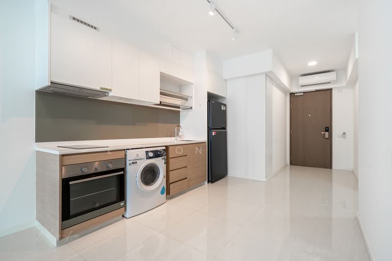 Treasure at Tampines, 17 Tampines Lane, 2 Bedrooms, 678 sqft, Condominium For Rent, by Edison Foo, 500120009 - Kitchen - PropertyGuru.com.sg