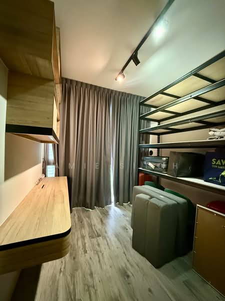 Boathouse Residences, 29 Upper Serangoon View, 2 Bedrooms, 797 sqft, Condominium For Sale, by Jamie Sitoh, 500120026 - Study or 2nd Bedroom - PropertyGuru.com.sg