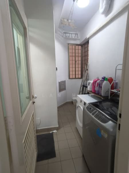 Astoria Park, 28 Lorong Mydin, Room Rental, 200 sqft, Condominium For Rent, by Alan Huy, 500120029 - Interior - PropertyGuru.com.sg