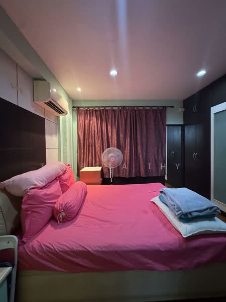 370 Woodlands Avenue 1, 370 Woodlands Avenue 1, 3 Bedrooms, 1,119 sqft, HDB Flat For Sale, by Theresa THY, 500120054 - Bedroom - PropertyGuru.com.sg