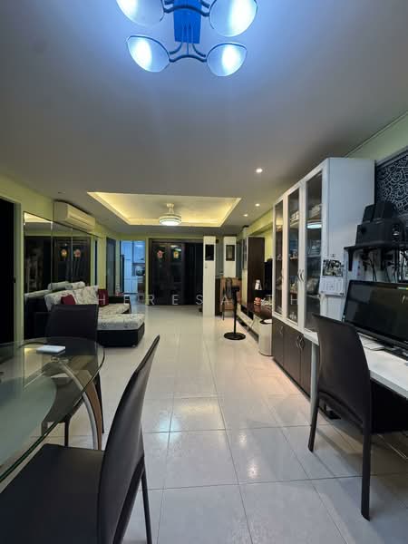 370 Woodlands Avenue 1, 370 Woodlands Avenue 1, 3 Bedrooms, 1,119 sqft, HDB Flat For Sale, by Theresa THY, 500120054 - Living Room - PropertyGuru.com.sg