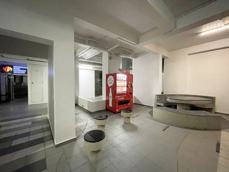 286C Compassvale Crescent, 286C Compassvale Crescent, 2 Bedrooms, 732 sqft, HDB Flat For Sale, by Torrenn Tnay, 500120055 - Lobby - PropertyGuru.com.sg