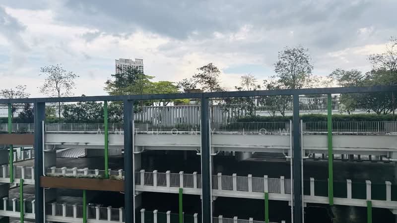 182B Woodlands Street 13, 182B Woodlands Street 13, 3 Bedrooms, 1,001 sqft, HDB Flat For Sale, by Anthony Low, 500120066 - Exterior - PropertyGuru.com.sg