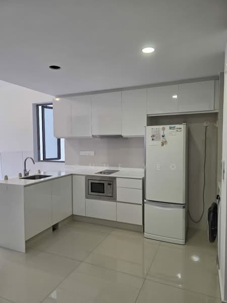Bedok Residences, 14 Bedok North Drive, 1 Bedroom, 604 sqft, Condominium For Rent, by YvoNne Yeo, 500120073 - Kitchen - PropertyGuru.com.sg