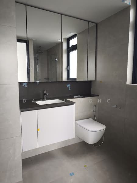 Sky Eden @ Bedok, 1 Bedok Central, 3 Bedrooms, 893 sqft, Condominium For Rent, by Daniel Wong, 500120079 - Bathroom - PropertyGuru.com.sg