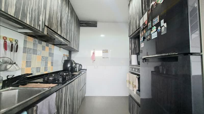 377 Bukit Batok Street 31, 377 Bukit Batok Street 31, 2 Bedrooms, 721 sqft, HDB Flat For Sale, by Jumi J, 500120086 - Kitchen - PropertyGuru.com.sg