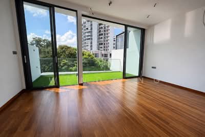 For Sale - Rosyth | Plmgs | BrandNew FH | MRT | Kovan