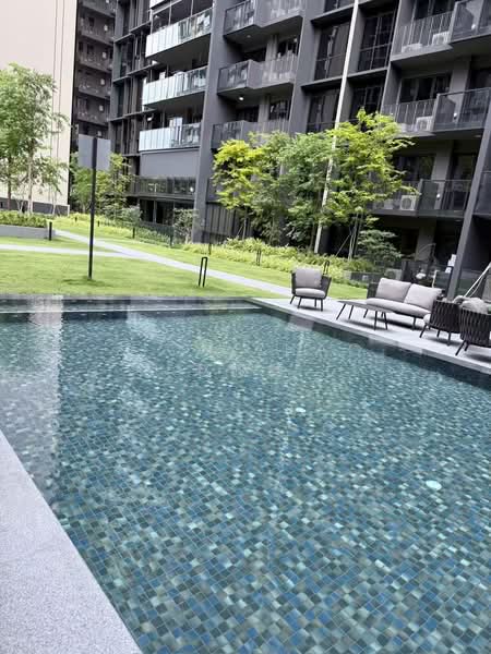 Tembusu Grand, 96 Jalan Tembusu, Room Rental, 100 sqft, Condominium For Rent, by Zion Zhao 赵峻慷, 500120110 - Pool - PropertyGuru.com.sg