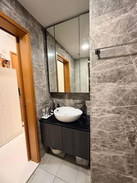 Spottiswoode Suites, 16 Spottiswoode Park Road, 1 Bedroom, 441 sqft, Condominium For Rent, by Joycelyn Poh, 500120113 - Bathroom - PropertyGuru.com.sg