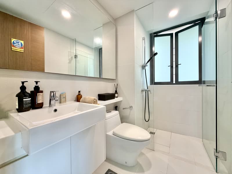 The Topiary, 11 Fernvale Lane, 2 Bedrooms, 753 sqft, Executive Condominium For Sale, by Jaeson Lin 林暉盛, 500120137 - Bathroom - PropertyGuru.com.sg