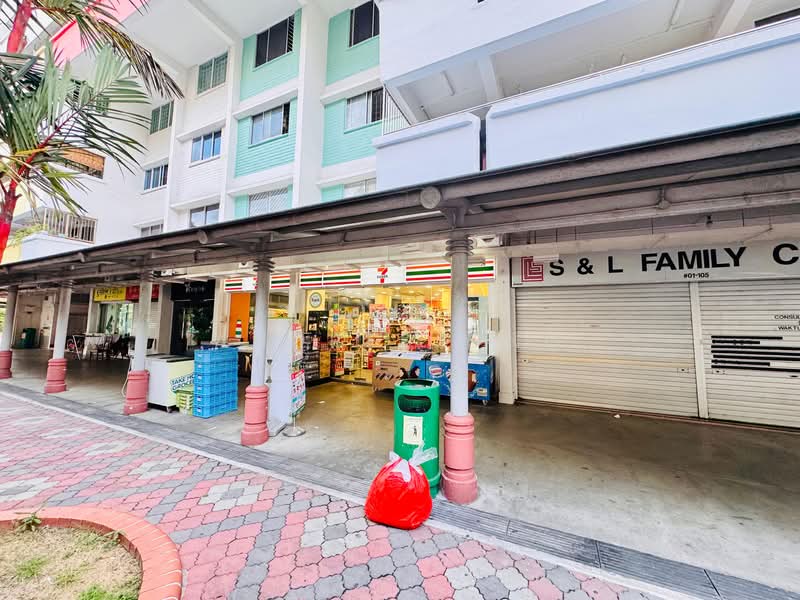 726 Yishun Street 71, 726 Yishun Street 71, 3 Bedrooms, 1,120 sqft, HDB Flat For Sale, by Andres Ong, 500120155 - Exterior - PropertyGuru.com.sg