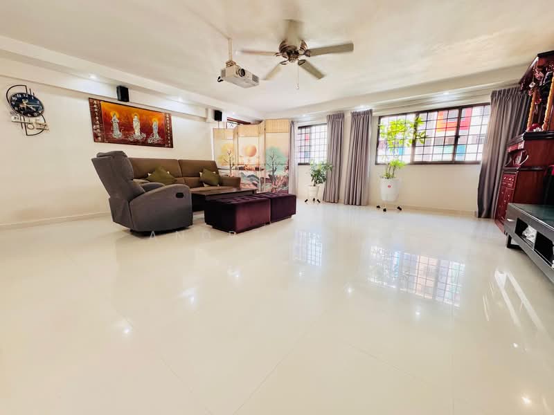 726 Yishun Street 71, 726 Yishun Street 71, 3 Bedrooms, 1,120 sqft, HDB Flat For Sale, by Andres Ong, 500120155 - Living Room - PropertyGuru.com.sg