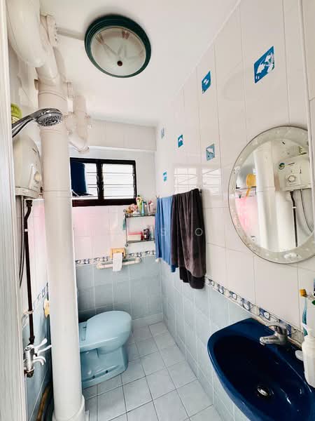 726 Yishun Street 71, 726 Yishun Street 71, 3 Bedrooms, 1,120 sqft, HDB Flat For Sale, by Andres Ong, 500120155 - Bathroom - PropertyGuru.com.sg