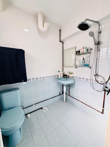 726 Yishun Street 71, 726 Yishun Street 71, 3 Bedrooms, 1,120 sqft, HDB Flat For Sale, by Andres Ong, 500120155 - Bathroom - PropertyGuru.com.sg