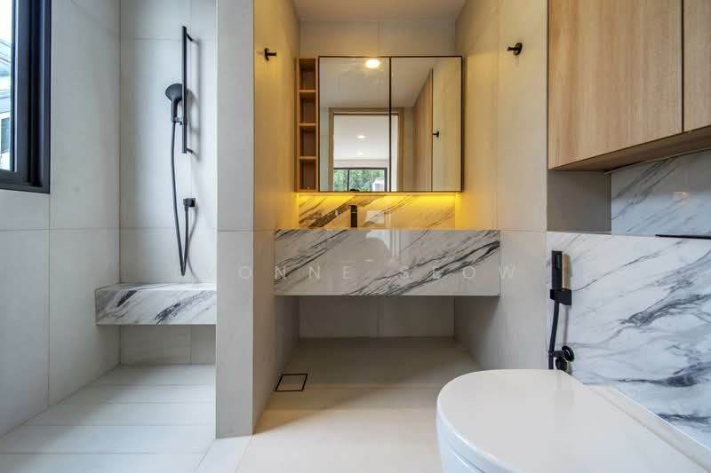 FREEHOLD Brand NEW Corner Terrace! Prime District 11! Move In Immediately!, , 5 Bedrooms, 7,898 sqft, Corner Terrace For Sale, by Evonne Seow, 500120158 - Bathroom - PropertyGuru.com.sg