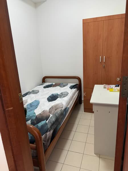 Carissa Park Condo, 2 Flora Drive, 6 Bedrooms, 1,303 sqft, Condominium For Rent, by Cynthia Kok, 500120159 - Bedroom - PropertyGuru.com.sg