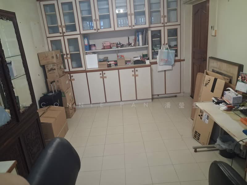 11 Jalan Batu, 11 Jalan Batu, 4 Bedrooms, 1,420 sqft, HDB Flat For Sale, by Connie Pan 潘瑩瑩, 500120172 - Study - PropertyGuru.com.sg
