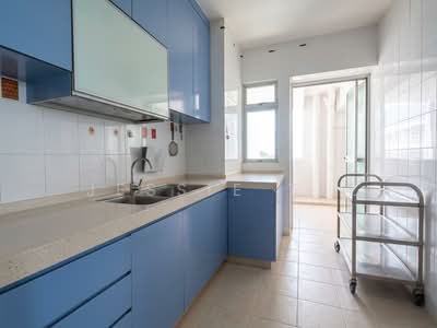 For Sale - 18D Holland Drive