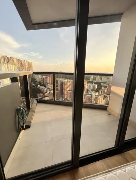 Commonwealth Towers, 230 Commonwealth Avenue, 1 Bedroom, 441 sqft, Condominium For Rent, by Vivien Lou, 500120198 - Balcony - PropertyGuru.com.sg