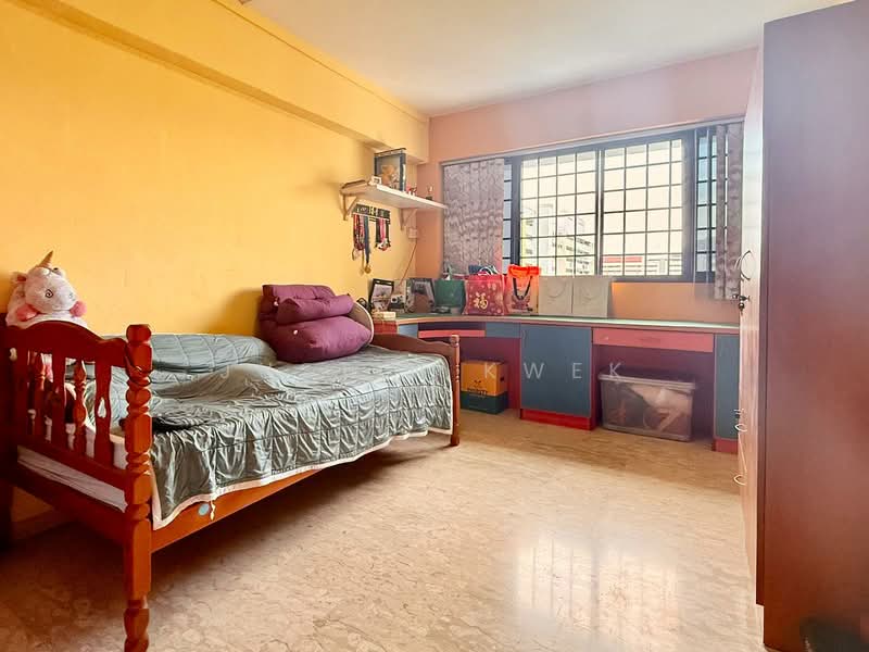 232 Tampines Street 21, 232 Tampines Street 21, 3 Bedrooms, 1,302 sqft, HDB Flat For Sale, by Justin Kwek, 500120201 - Bedroom - PropertyGuru.com.sg