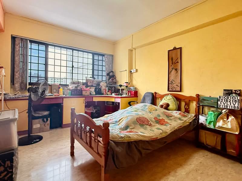 232 Tampines Street 21, 232 Tampines Street 21, 3 Bedrooms, 1,302 sqft, HDB Flat For Sale, by Justin Kwek, 500120201 - Bedroom - PropertyGuru.com.sg