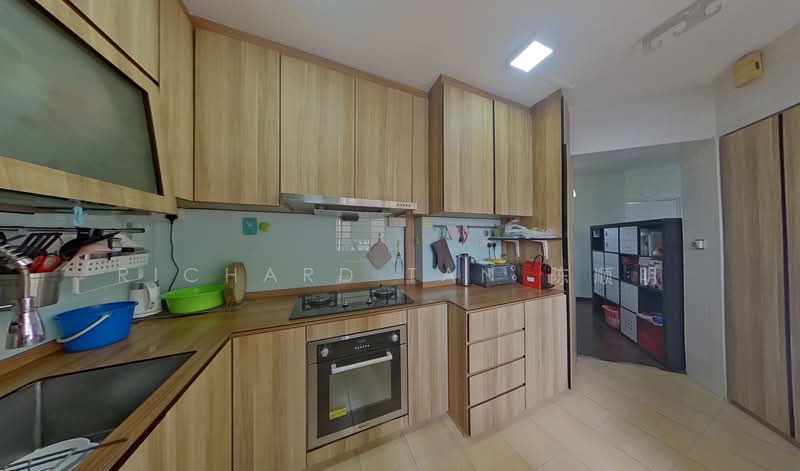 153 Rivervale Crescent, 153 Rivervale Crescent, 3 Bedrooms, 979 sqft, HDB Flat For Sale, by Richard Tan 陈顺明, 500120203 - Kitchen - PropertyGuru.com.sg