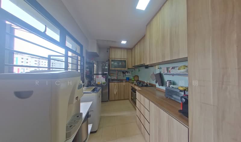 153 Rivervale Crescent, 153 Rivervale Crescent, 3 Bedrooms, 979 sqft, HDB Flat For Sale, by Richard Tan 陈顺明, 500120203 - Kitchen - PropertyGuru.com.sg