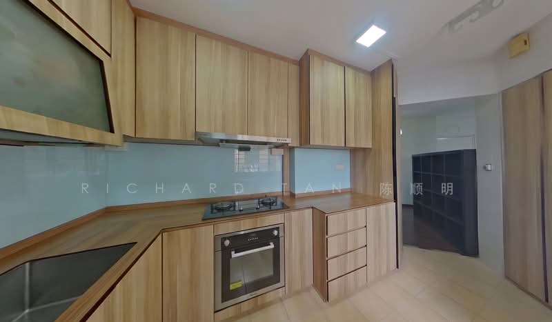 153 Rivervale Crescent, 153 Rivervale Crescent, 3 Bedrooms, 979 sqft, HDB Flat For Sale, by Richard Tan 陈顺明, 500120203 - Kitchen - PropertyGuru.com.sg