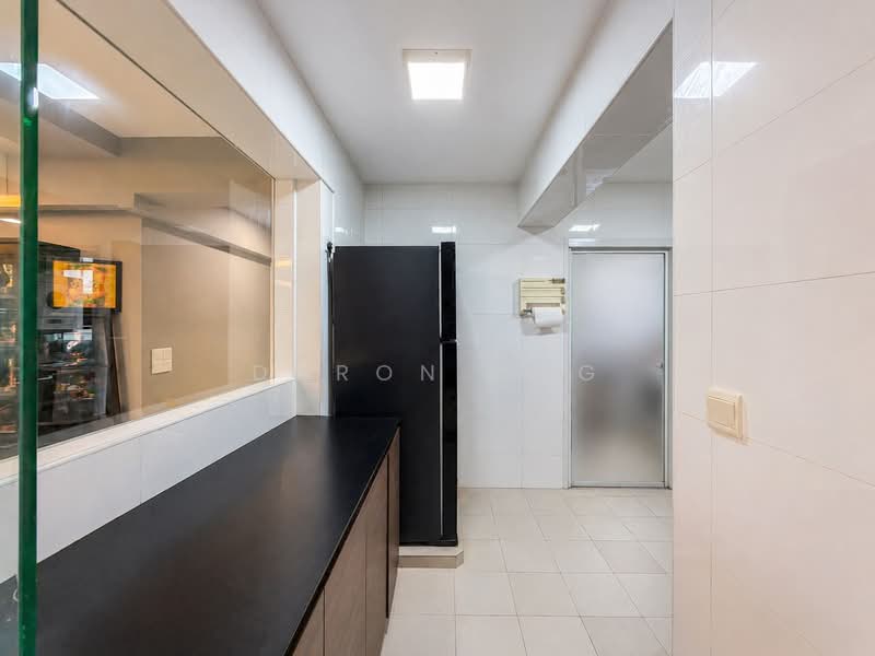 217D Sumang Walk, 217D Sumang Walk, 3 Bedrooms, 1,206 sqft, HDB Flat For Sale, by Daron Ang, 500120218 - Kitchen - #PropertyPartners - PropertyGuru.com.sg