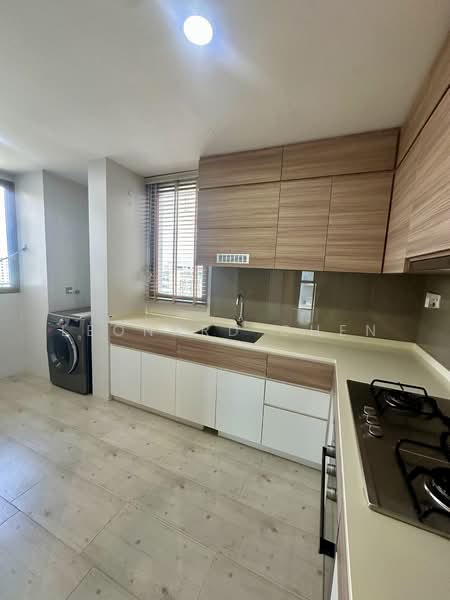 Sea Horizon, 1 Pasir Ris Rise, 3 Bedrooms, 1,109 sqft, Executive Condominium For Rent, by Leonard Chen, 500120221 - Kitchen - PropertyGuru.com.sg